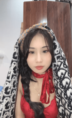 Clip chống tối cổ Đào Thùy Linh xé túi mù